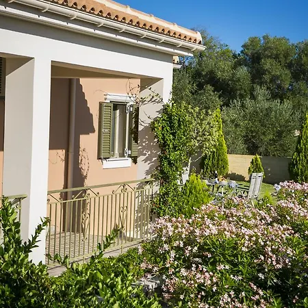 Villa Paraspori Pesadha